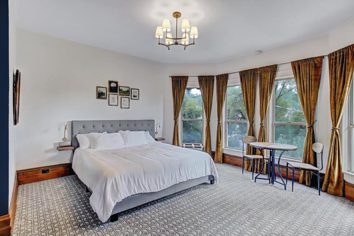 גראס ואלי Golden Dreams Inn חדר תמונה